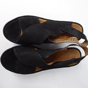 Clarks Artisan Women's Black Wedge Sandal Size 11M